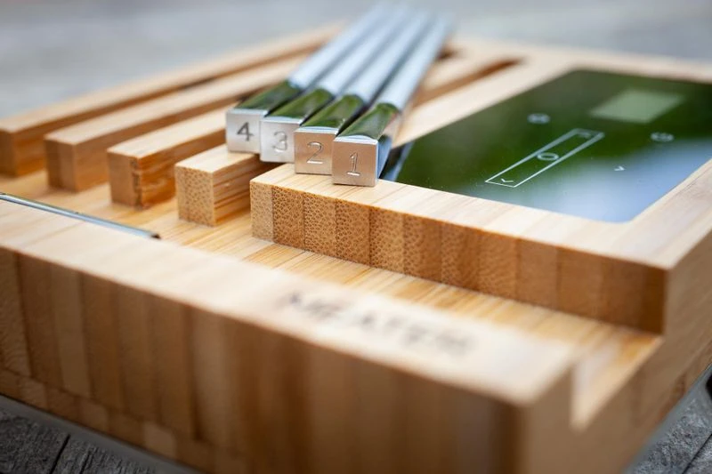 MEATER block met 4 draadloze thermometers MEATER Block Met 4 Draadloze Thermometers -Uitrusting Voor Buiten 20190523 mg 2909