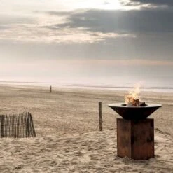 OFYR Classic Corten 85 5 OFYR Classic Corten 85 -Uitrusting Voor Buiten 900 900 ofyr strand liggend 1000x1000 1